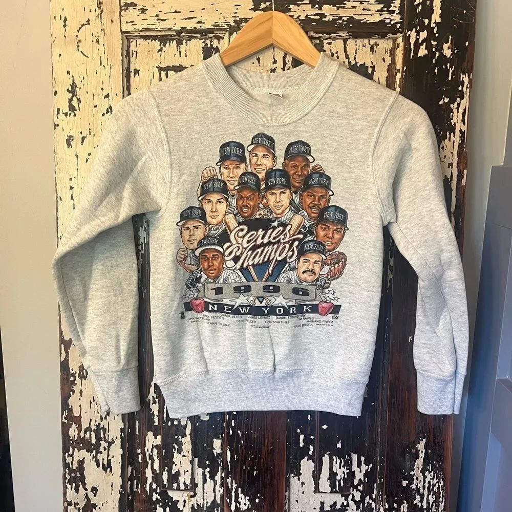 New York Yankees 1996Series champs youth Sweatshirt. Size 10-12